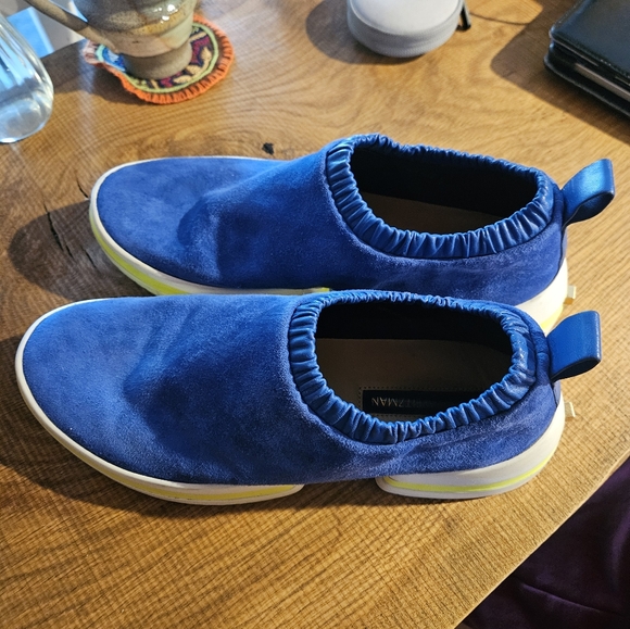 Stuart Weitzman 612 sneakers size 9 royal blue and yellow - Picture 1 of 6